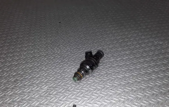 Audi A4 S4 B5 8D Fuel injector 0280150447