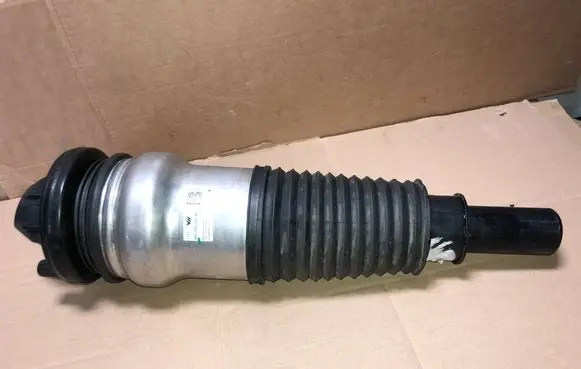 Porsche Macan (95C) Front air suspension shock absorber 95C616037AR