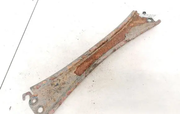 Mazda 3 I Engine mounting bracket