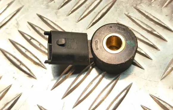 Opel Corsa E Detonation knock sensor 55563372