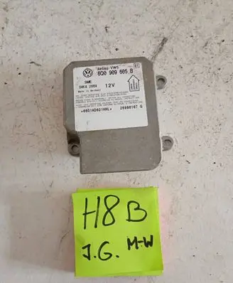 Volkswagen PASSAT B5 Airbag control unit/module 6Q0909605B