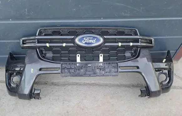 Ford Ranger Front bumper upper radiator grill n1wb17c831la