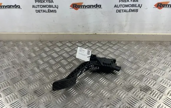Volkswagen PASSAT B8 Accelerator throttle pedal 5Q2723503D