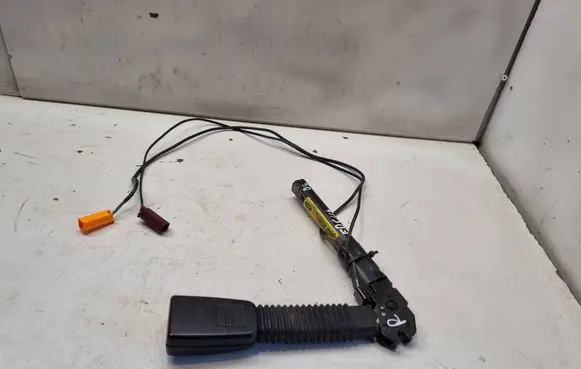 Ford Focus Front seatbelt buckle 4M51A61208CB 0603132236 33057735B