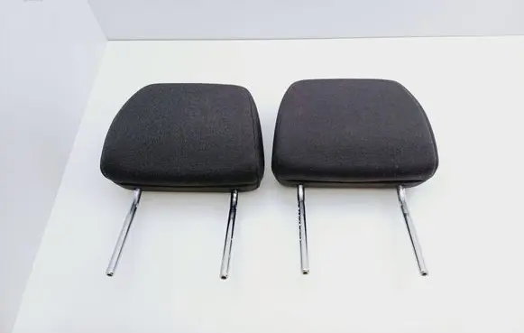 Opel Zafira B Front seat headrest 