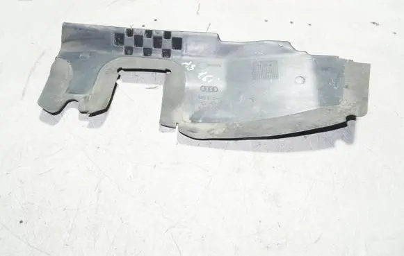 Audi A3 S3 A3 Sportback 8P Radiator trim 8P3121284