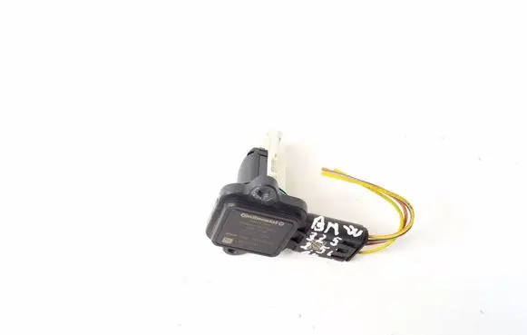 BMW 1 E82 E88 Mass air flow meter 7551638