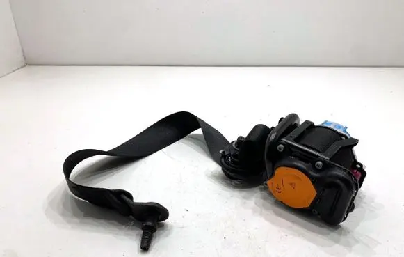 Mercedes-Benz B W246 W242 Front seatbelt 307068199228