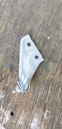 Subaru Forester SJ Fender mounting bracket