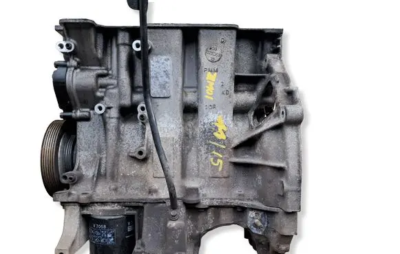 Peugeot 208 I Engine block ZM01 10B103