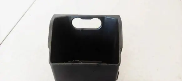 Mercedes-Benz E W210 Glove box 2106830475 E9300401