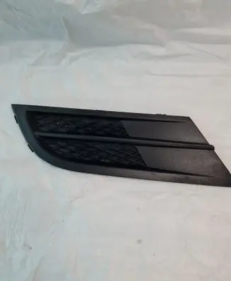 Volkswagen Jetta VI Front bumper lower grill 5C6853665