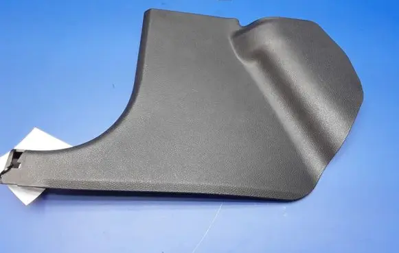 Foot area side trim