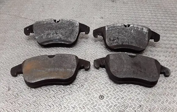 Ford S-MAX Brake pads (front)