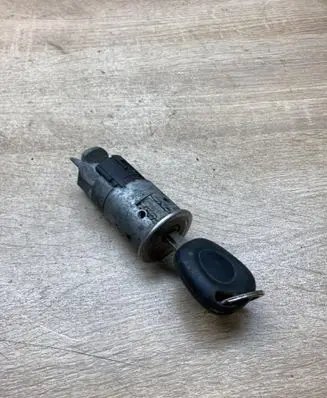 Renault Scenic I Ignition lock 770019012