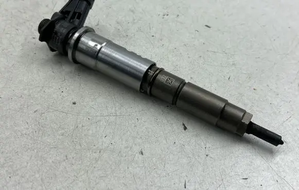 Fuel injector