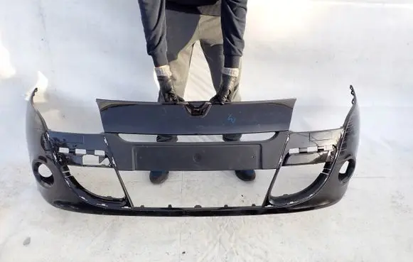 Renault Megane III Front bumper 620220005R