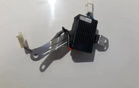 Lexus IS 220D-250-350 Antenna control unit c25s2b 05370