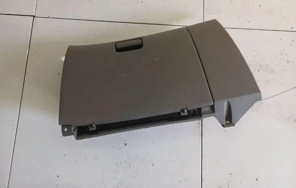 Mercedes-Benz A W168 Glove box 