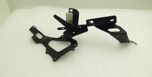 Porsche Cayenne (92A) Webasto auxiliary heater mount bracket 7P5819750 7P5819750A