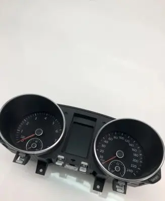 Volkswagen Golf VI Speedometer (instrument cluster) 5K0920870B