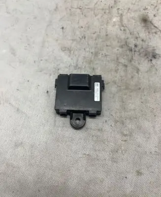 Tesla Model S Door control unit/module 106965100E 2122FB0001742