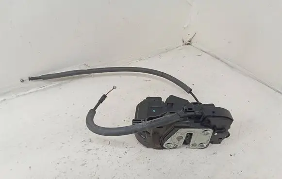 KIA Sportage Front door lock 813203U020