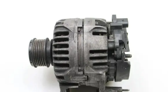 Volkswagen PASSAT B6 Generator/alternator 03C903023D