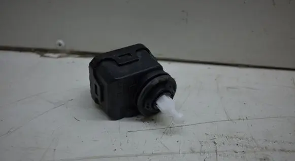 Volkswagen Up Headlight level adjustment motor 