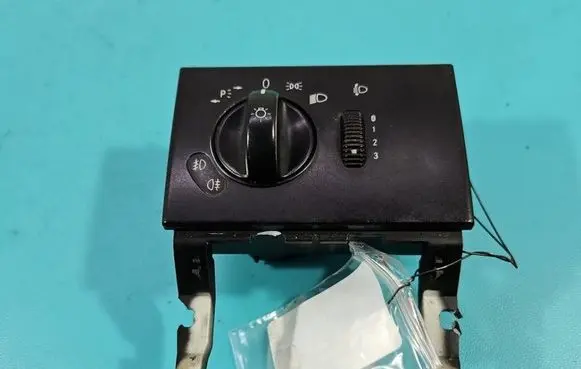 Light switch
