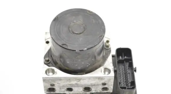 Skoda Fabia Mk2 (5J) ABS Pump 6R0614117D