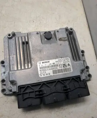 Citroen C4 I Engine control unit/module 9666729580 9676830080 0281017600