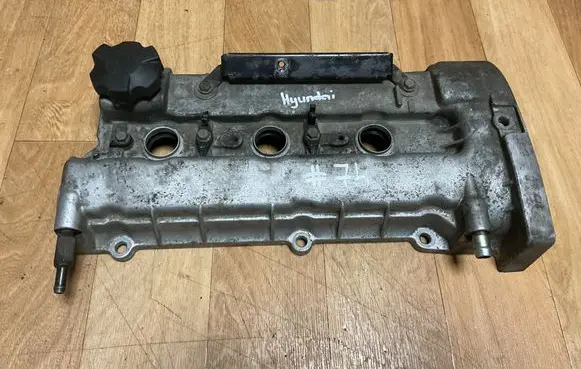 Hyundai Coupe Rocker cam cover 