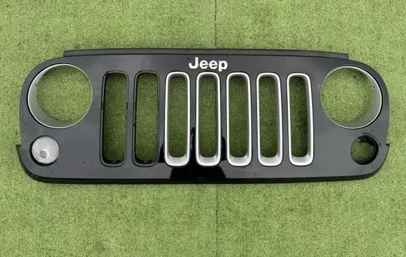 Jeep Wrangler Front grill 5NB84TRM