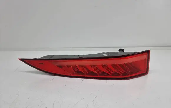 Jaguar F-Pace Rear/tail lights Hk8313404af