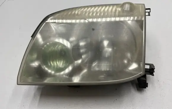 Nissan X-Trail T30 Headlight/headlamp