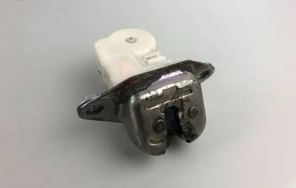 Subaru Forester SJ Tailgate/trunk/boot lock/catch/latch
