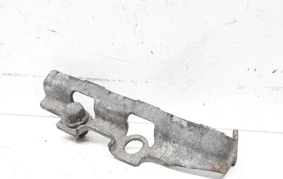 Battery bracket