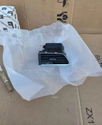 Peugeot 508 Dashboard side air vent grill/cover trim 9686457377
