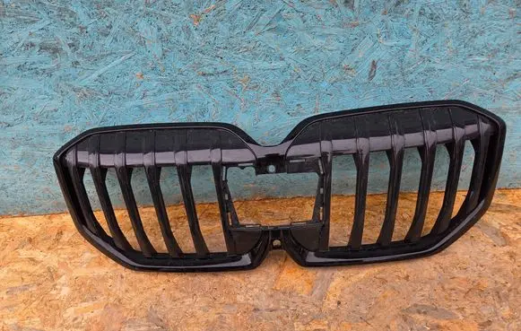 BMW 2 Active Tourer U06 Front bumper upper radiator grill 8737189 8737195 8080925