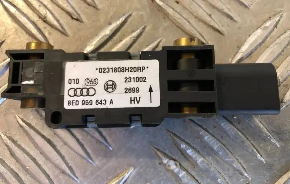 Audi A4 S4 B6 8E 8H Airbag deployment crash/impact sensor 8E0959643A 231002 0231808H20RP