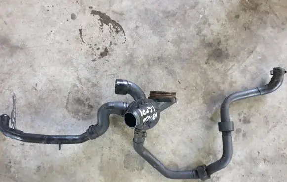 Seat Ibiza IV (6J,6P) Thermostat housing 03L121111S