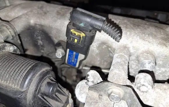 Fiat Croma Air pressure sensor 0281002845