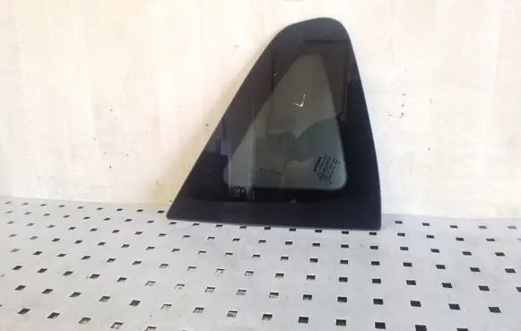 Nissan Qashqai Rear side window