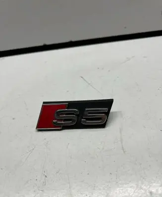 Audi S5 Manufacturer badge logo/emblem 8T0953736