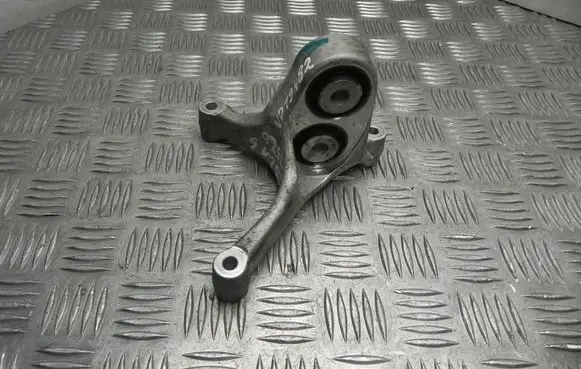 Tesla Model S EGR valve cooler bracket 20170405 VD19482