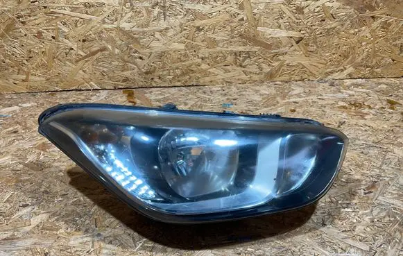 Hyundai i20 (PB PBT) Headlight/headlamp 92102-4P500 S2510D052-M