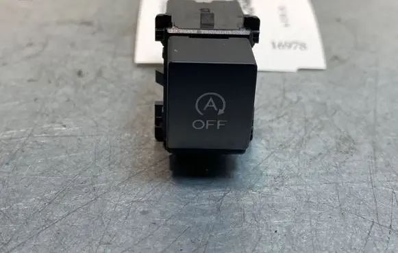 Subaru XV II Other switches/knobs/shifts 18528MD