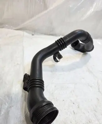 Opel Zafira C Intercooler hose/pipe 13310447