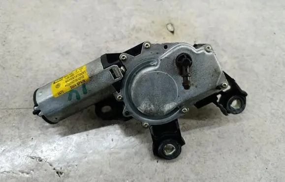 Volkswagen Golf IV Rear window wiper motor 1J6955711C